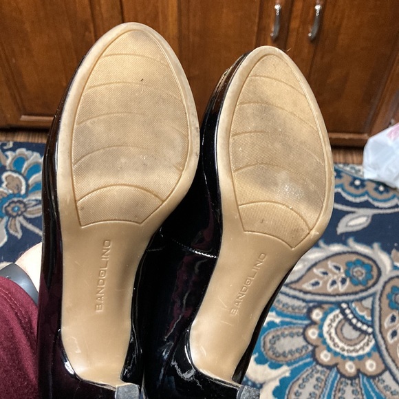 Beautiful pumps! - Picture 4 of 5